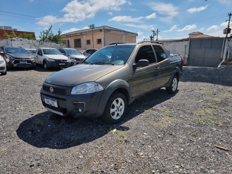 Fiat Strada Working 1.4 Flex Cabine Dupla 2015 - Funcionando