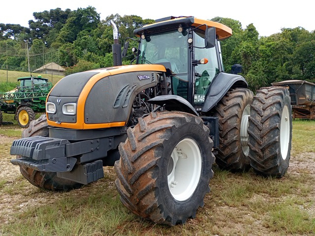 VALTRA BT 210-4 2012 – Funcionando
